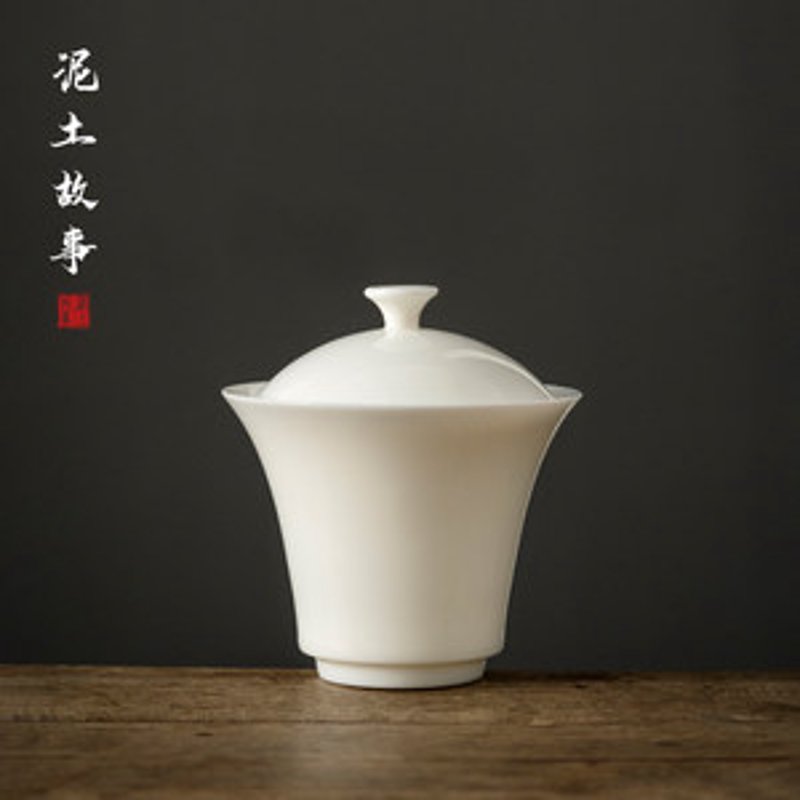 在家居装饰中，选择合适的工艺品摆放不仅能够彰显主人品味，还能为生活增添一份艺术气息。今天，我们就来聊聊如何挑选和布置适合的陶瓷摆件工艺品。